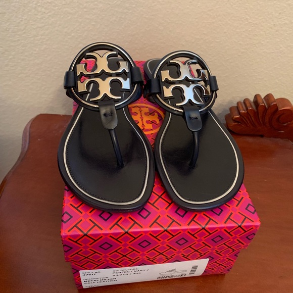 Tory Burch Shoes - 🔷Tory Burch 🔷 Metal Miller size 10, Perfect Navy